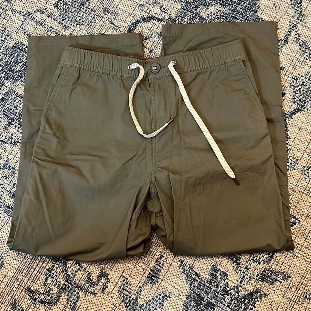 VUORI  Ripstop Wideleg Pants in Army - NWOT - - Picture 3 of 9